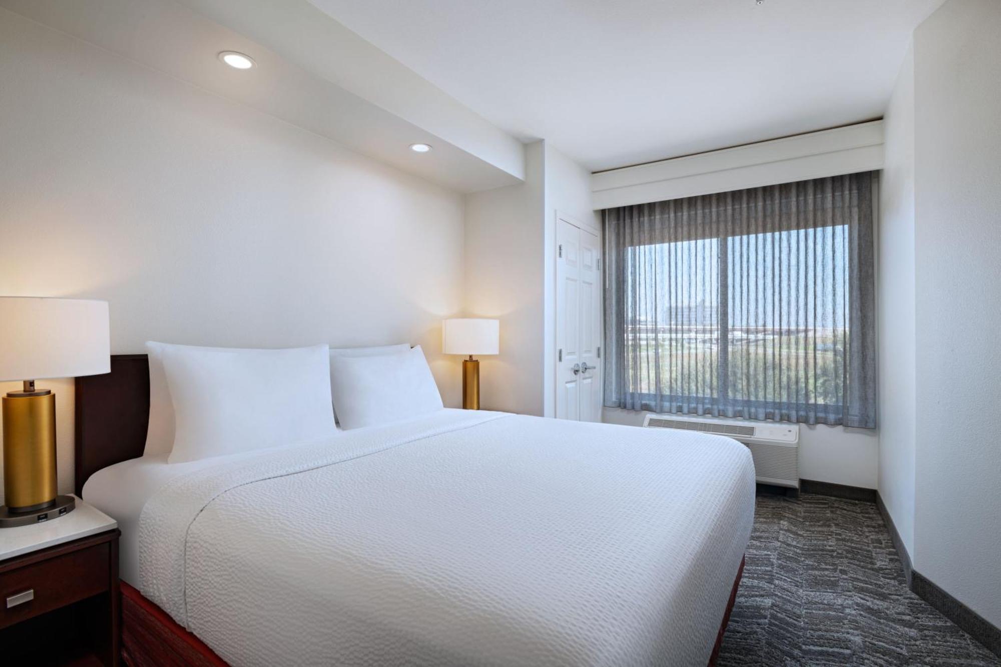 Springhill Suites By Marriott Dallas Dfw Airport East Las Colinas Ирвинг Экстерьер фото