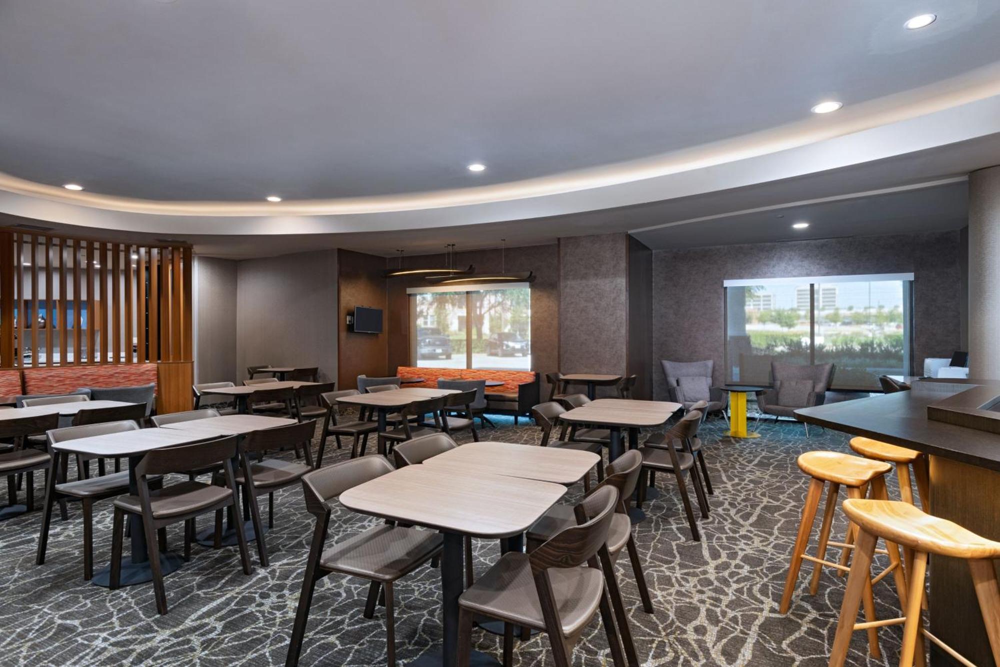 Springhill Suites By Marriott Dallas Dfw Airport East Las Colinas Ирвинг Экстерьер фото